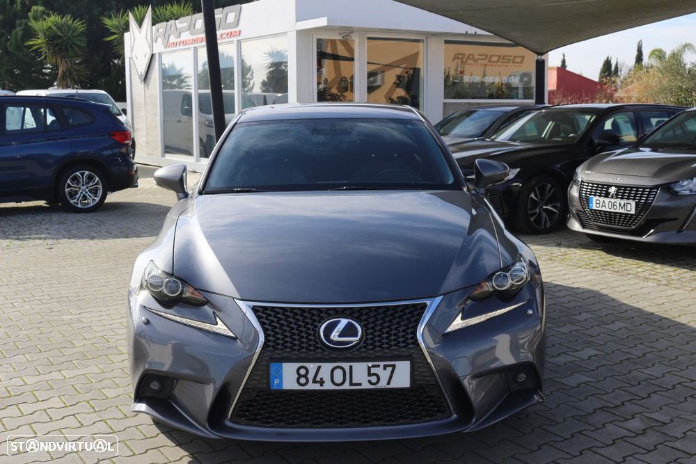 Lexus IS 300H F Sport - 10