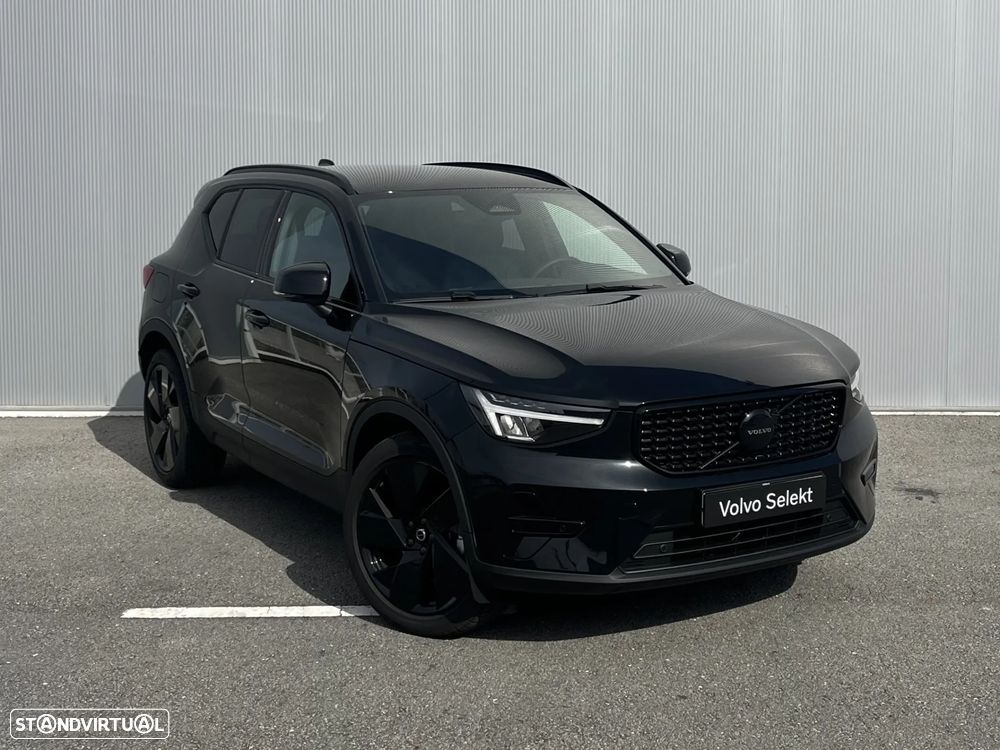 Volvo XC 40 2.0 B3 Black Edition - 4