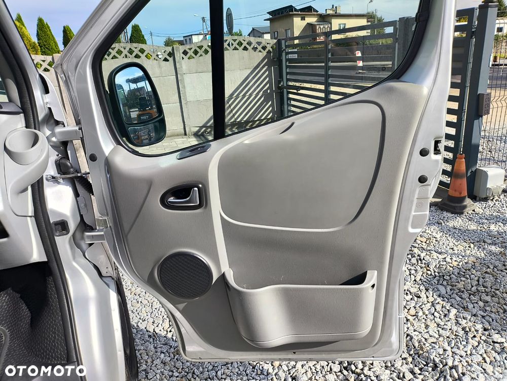 Opel Vivaro - 21