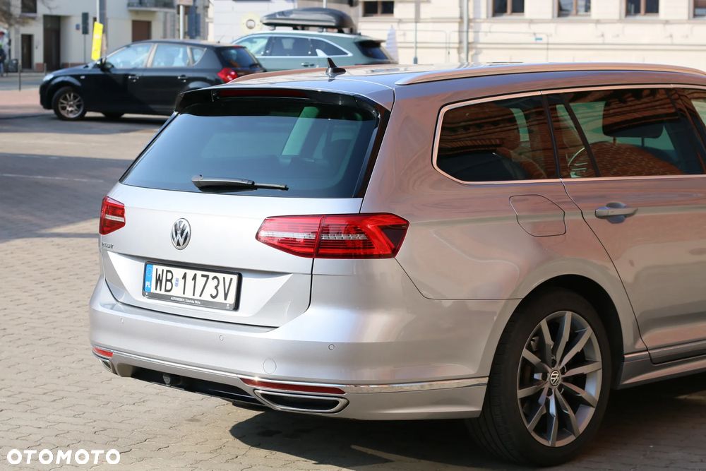 Volkswagen Passat - 4