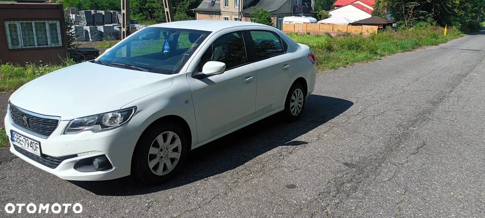 Peugeot 301 1.2 Pure Tech Active - 2