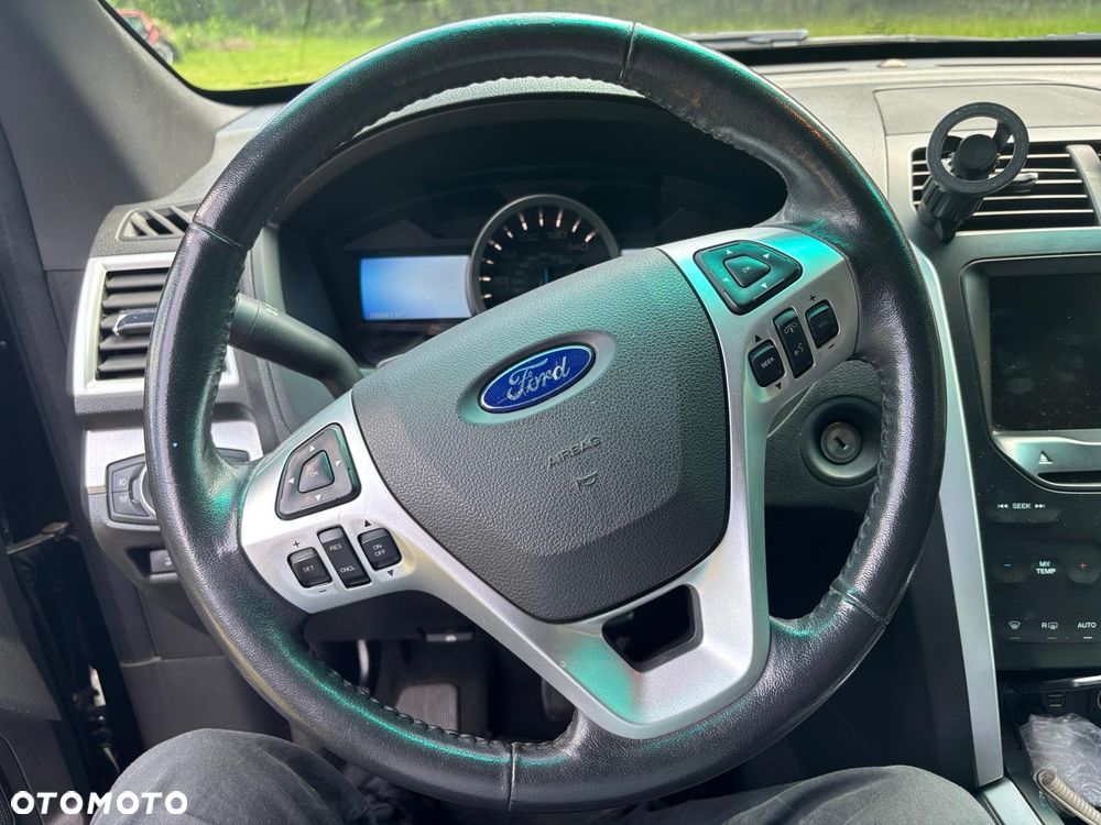 Ford Explorer - 8