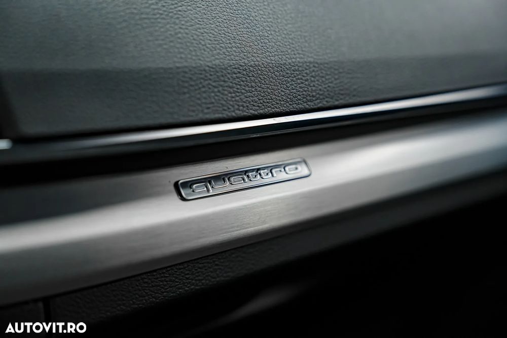 Audi Q5 50 TFSIe quattro S tronic S line - 36