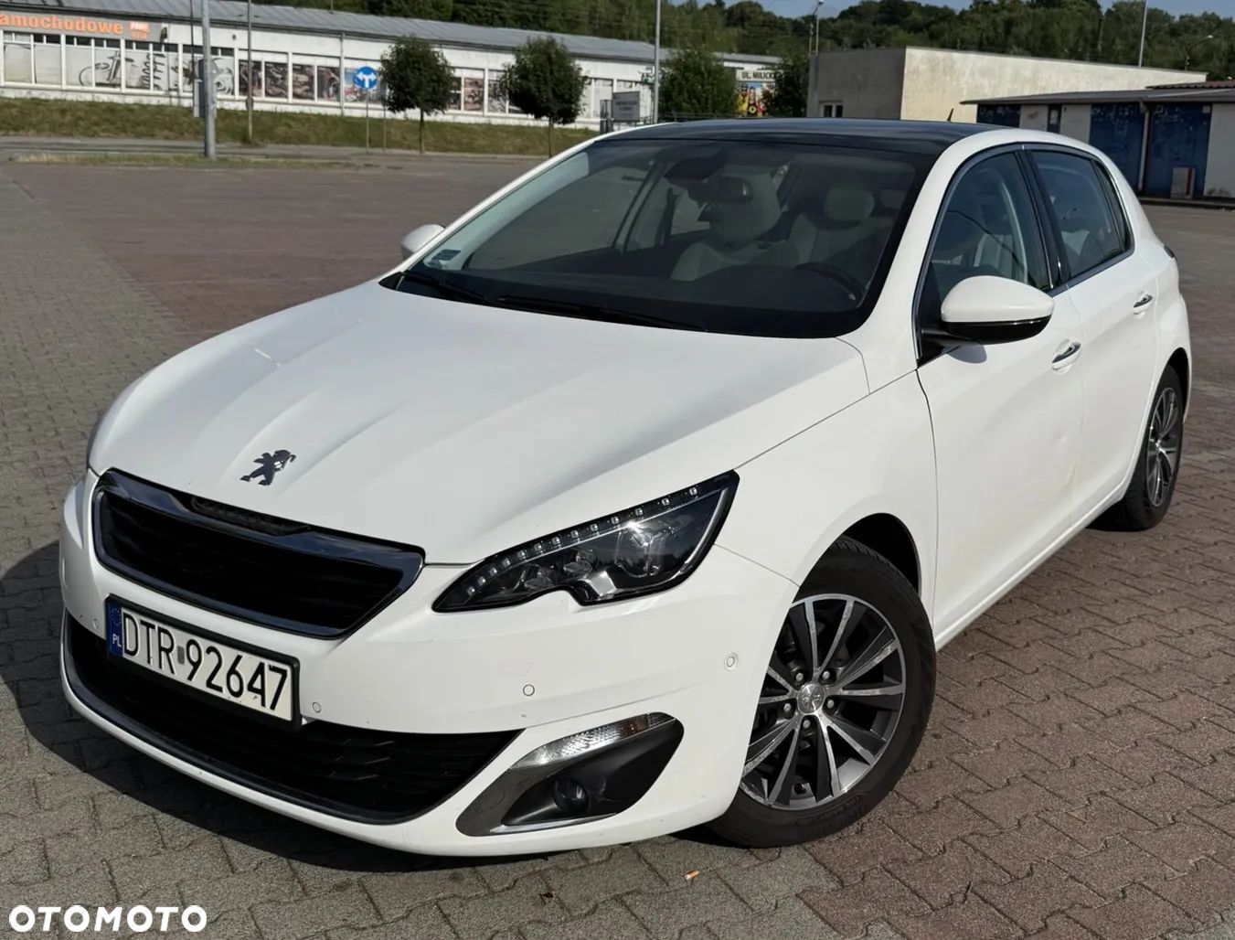 Peugeot 308 - 1