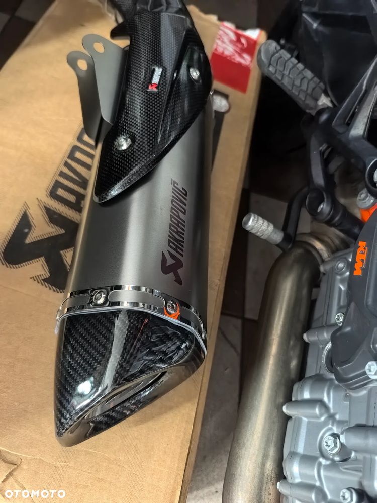 Ktm Duke 790 i 890 wydech tłumik sportowy Akrapovic carbon - 5