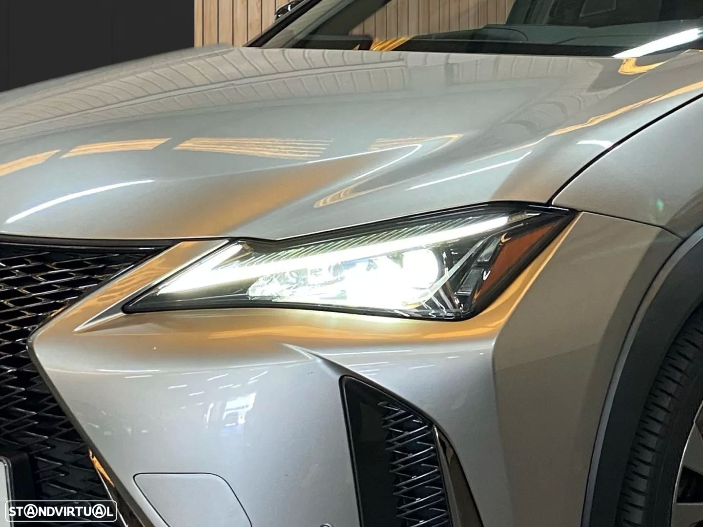 Lexus UX 250h F Sport+ - 5