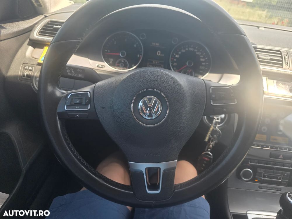 Volkswagen Passat 1.6 TDI BlueMotion Technology Comfortline - 14