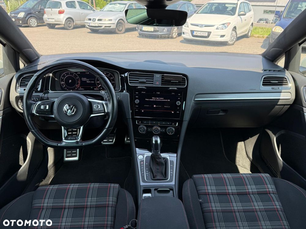Volkswagen Golf GTI Performance BlueMotion Technology DSG - 19