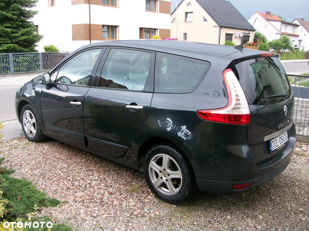 Renault Grand Scenic 2.0 16V 140 CVT Bose Edition - 4