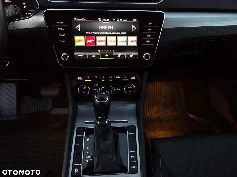 Skoda Superb 2.0 TDI SCR Ambition DSG - 27