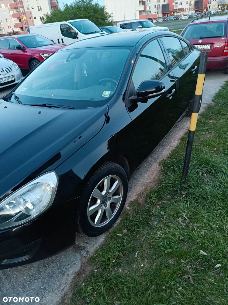 Volvo S60 D3 Kinetic - 4