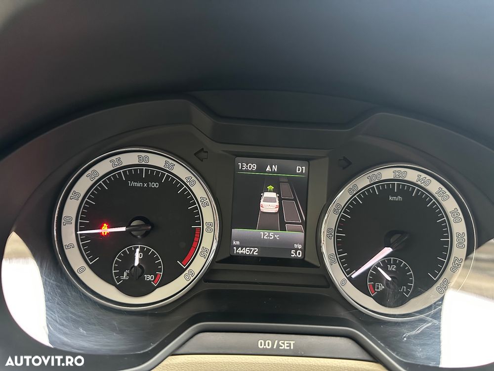 Skoda Octavia 1.6 TDI DSG Style - 17