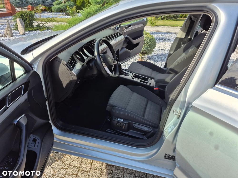 Volkswagen Passat 2.0 TDI EVO Business DSG - 14