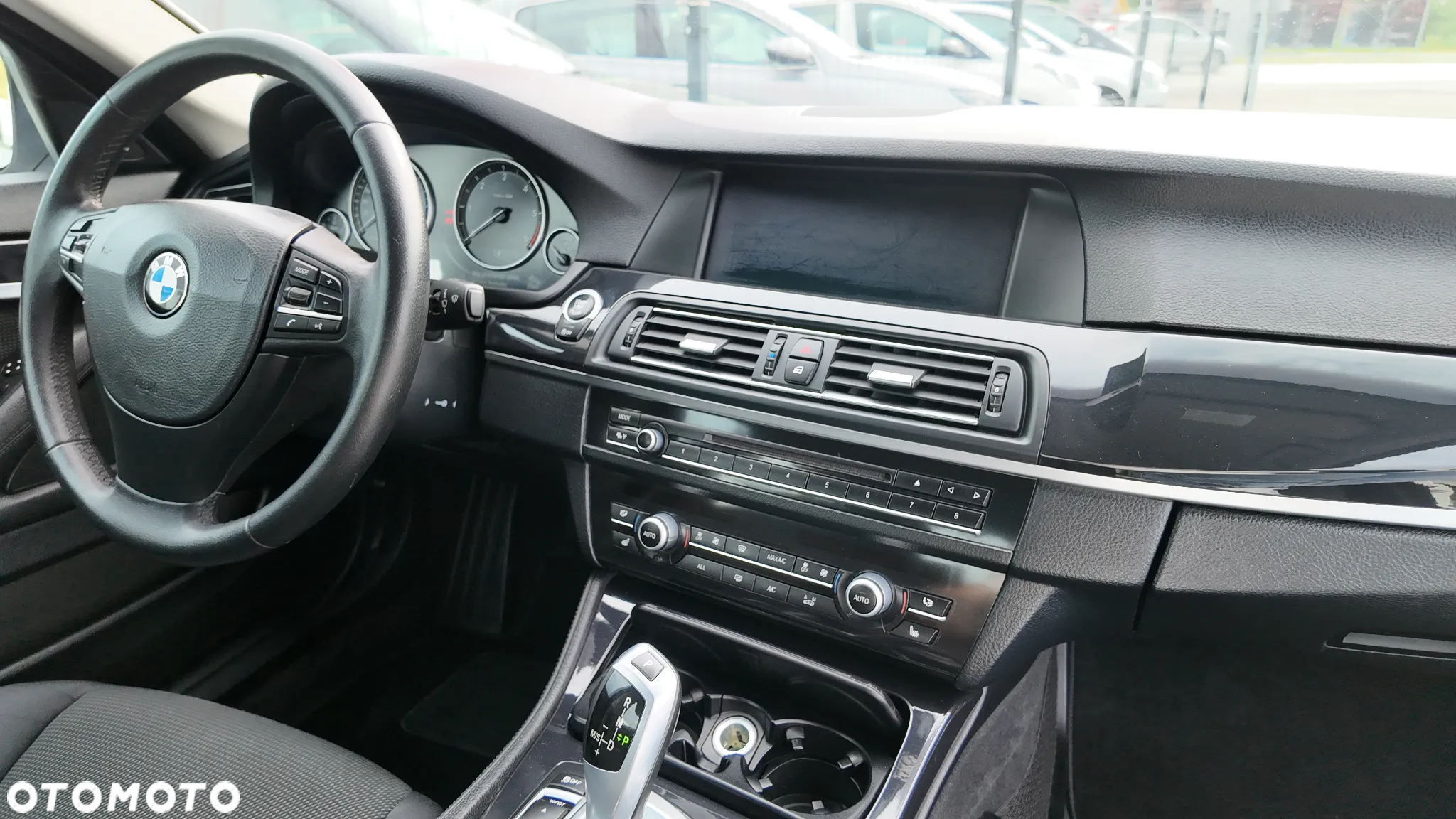 BMW Seria 5 520d Touring - 37