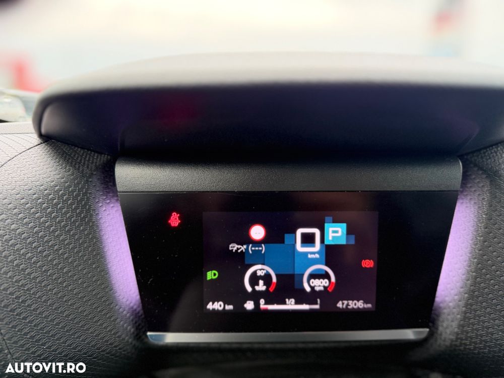 Citroën C4 1.2 PureTech S&S EAT8 Shine - 9