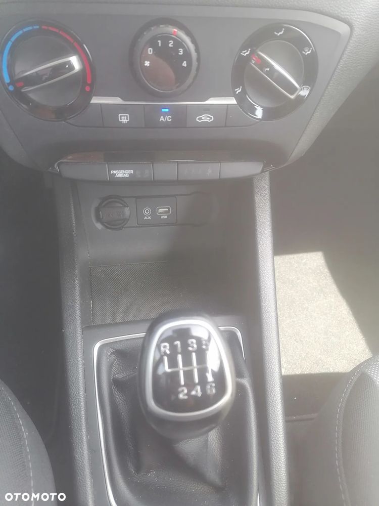 Hyundai i20 1.1 CRDi - 8