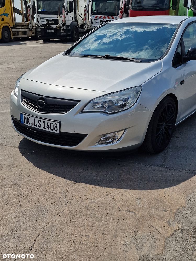 Opel Astra 1.6 - 11