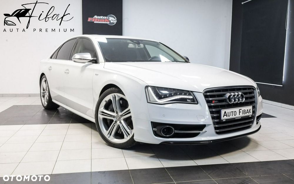 Audi S8 - 1