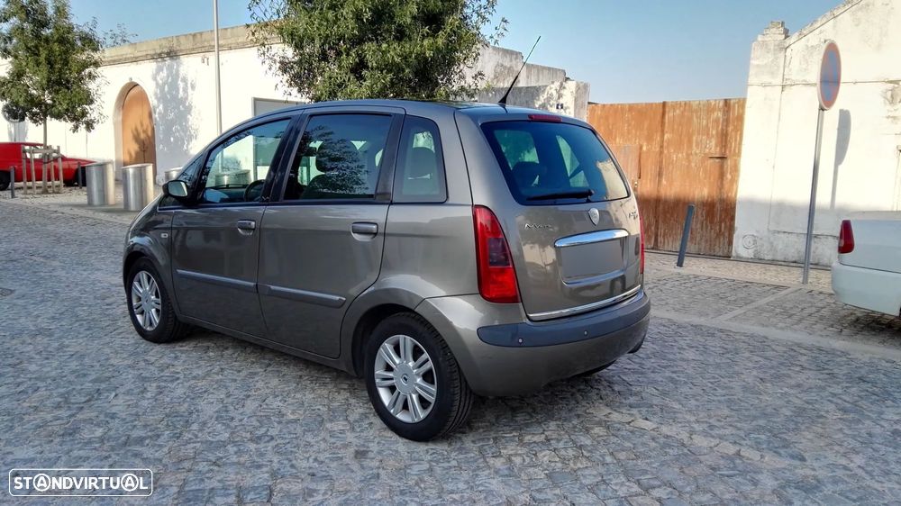 Lancia Musa 1.3 16V M-jet Platino - 6