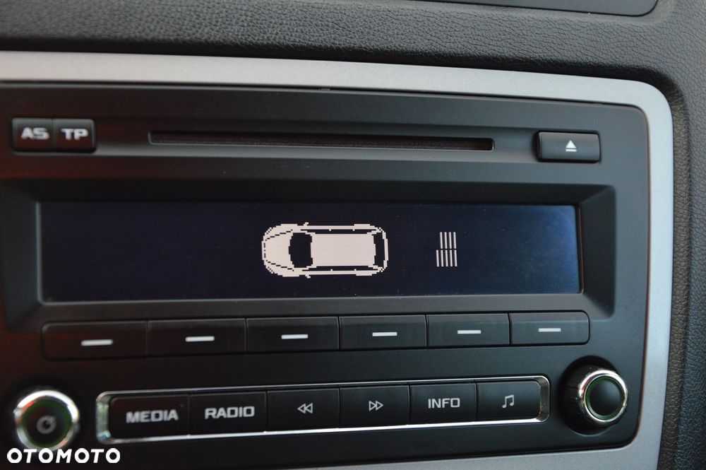 Skoda Octavia 1.6 TDI DPF Elegance - 34