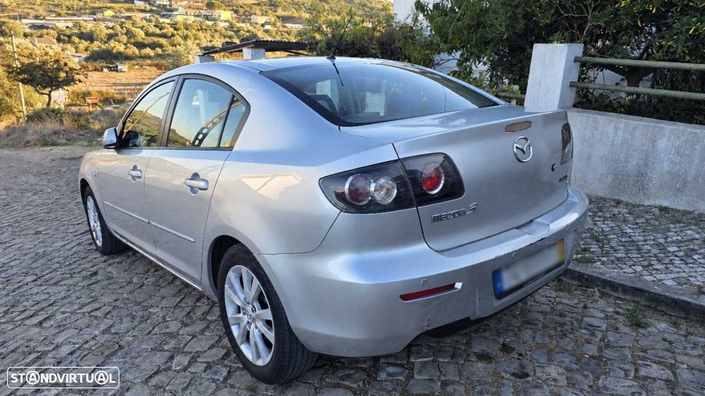 Mazda 3 Sedan MZ-CD 1.6 Exclusive - 4