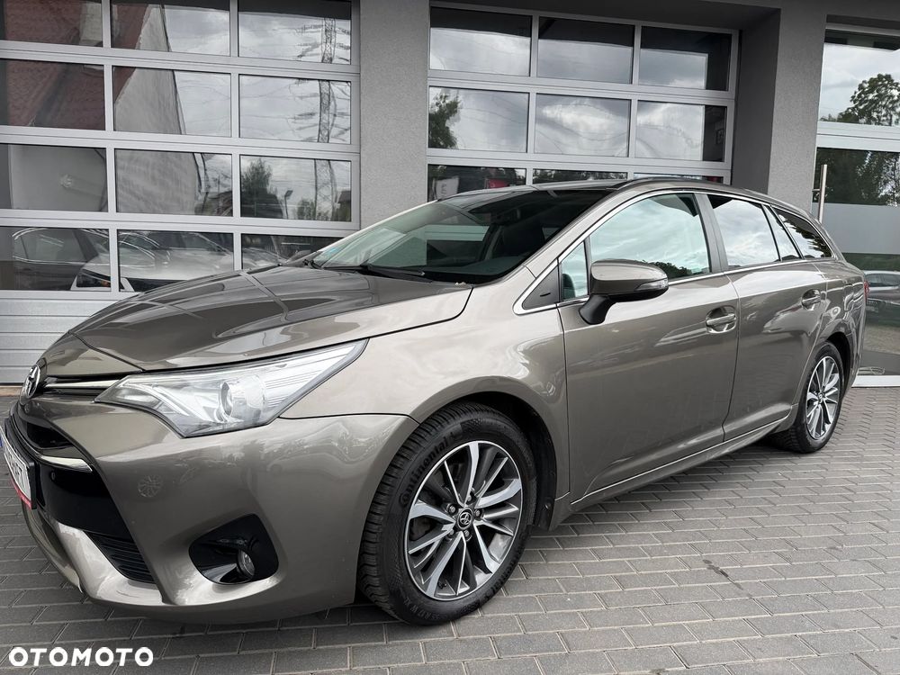 Toyota Avensis 1.8 Premium MS - 3