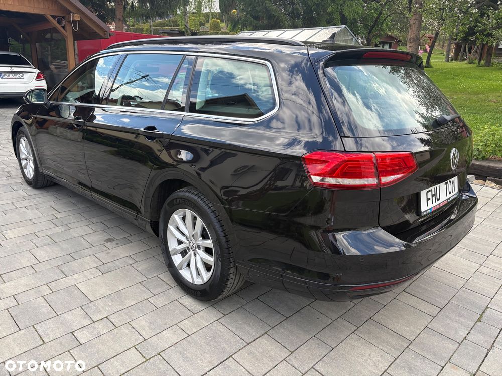 Volkswagen Passat - 17