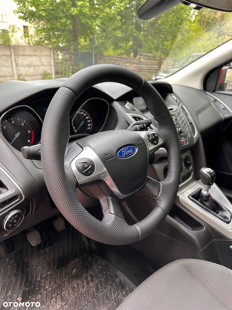 Ford Focus 1.6 TDCi DPF Trend - 8