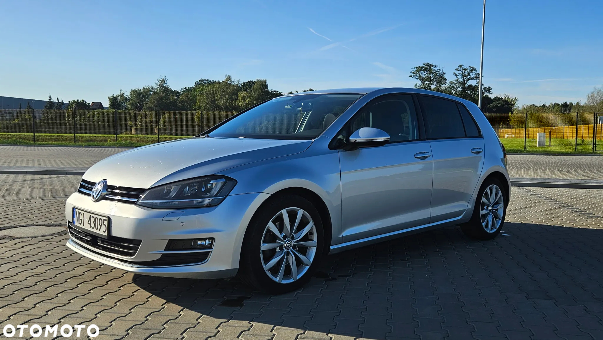 Volkswagen Golf 2.0 TDI SCR DSG Highline - 9