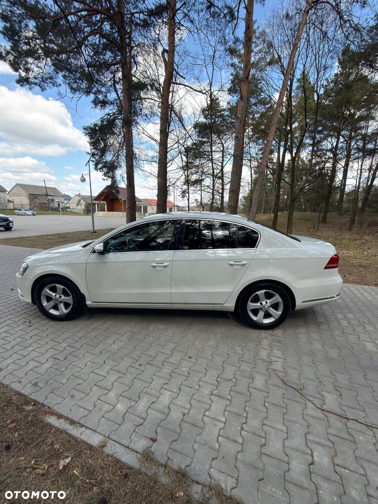 Volkswagen Passat - 6