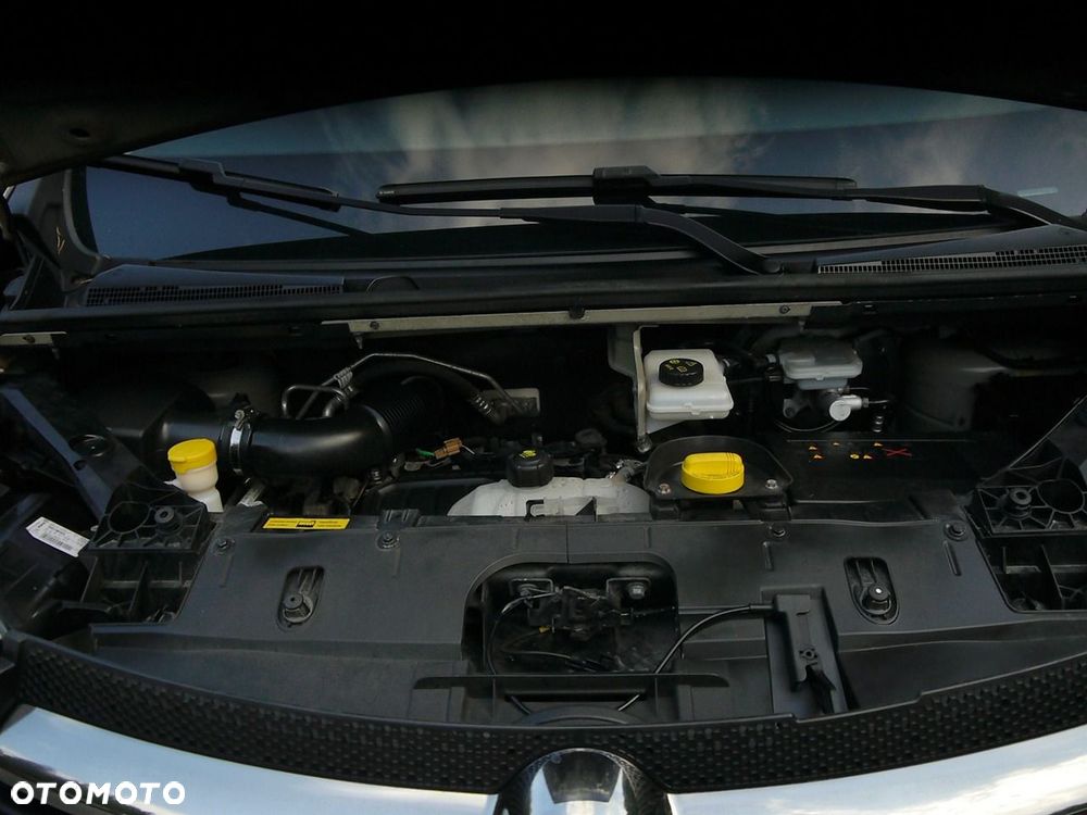 Opel Vivaro - 17