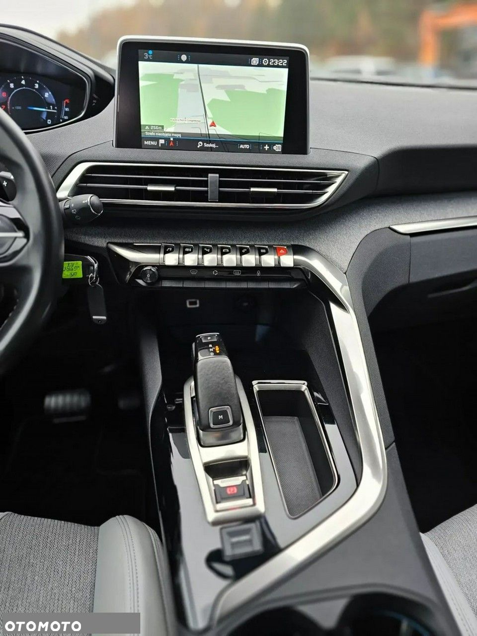 Peugeot 5008 1.6 PureTech Allure S&S EAT8 - 27