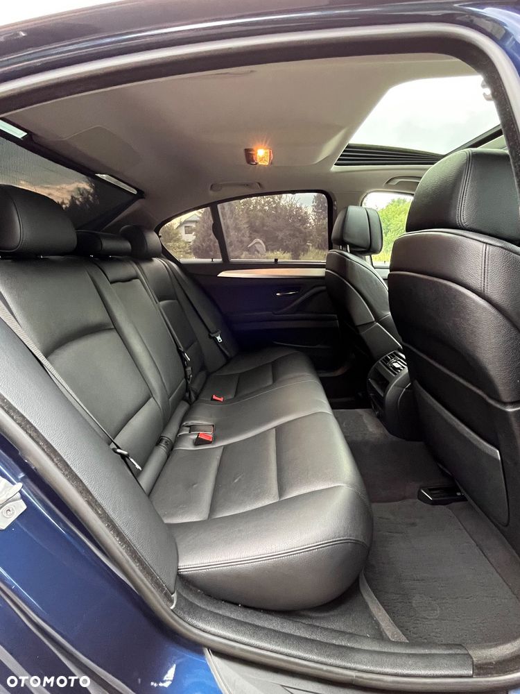 BMW Seria 5 535i xDrive - 17