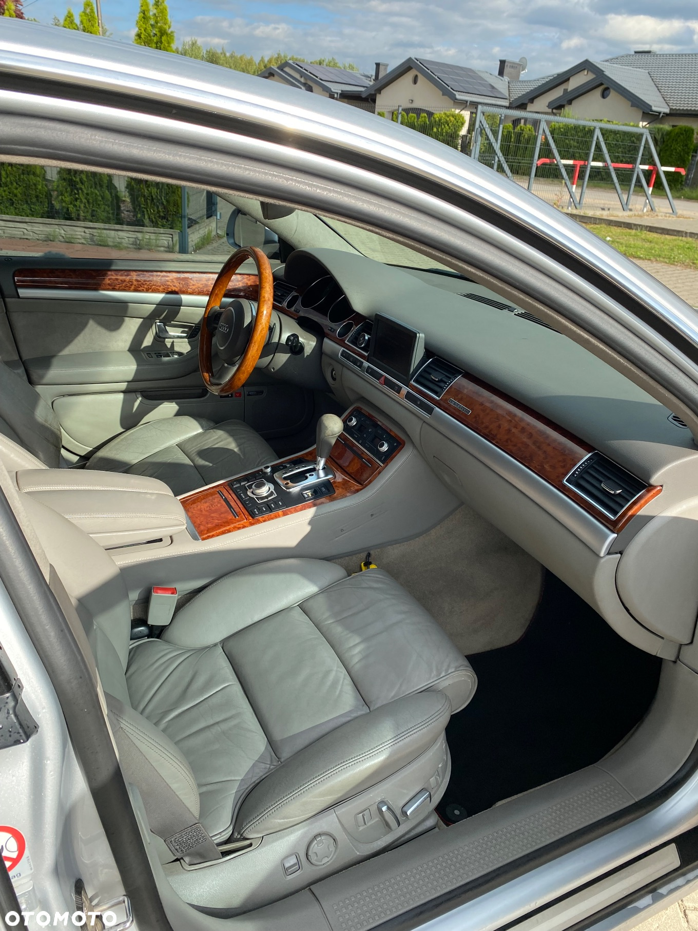 Audi A8 4.2 Quattro - 7