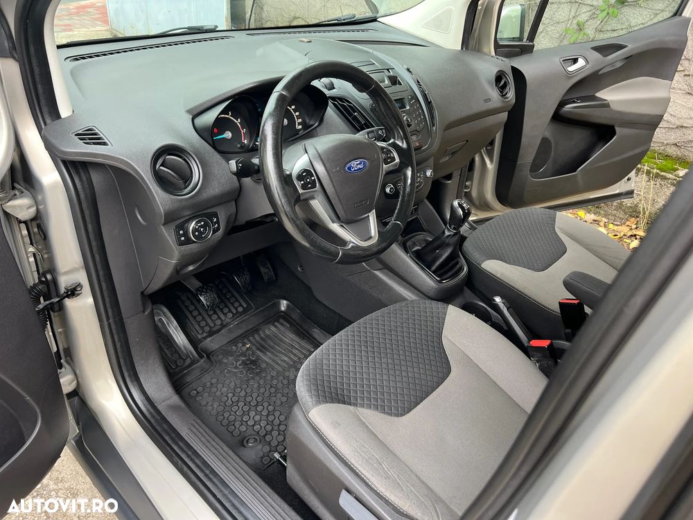 Ford Tourneo Courier 1.0 EcoBoost Trend - 11