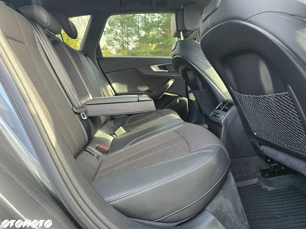 Audi A4 Avant 2.0 TDI S tronic - 32