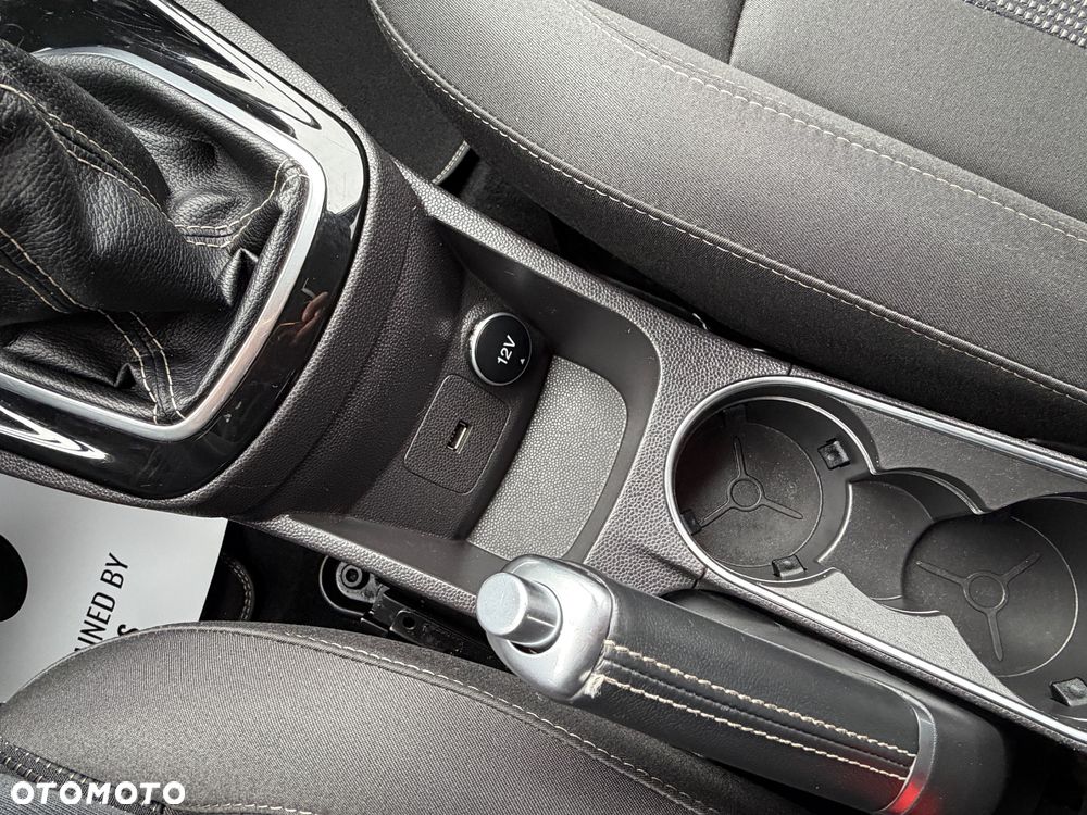 Ford Fiesta 1.0 EcoBoost S&S TITANIUM - 24