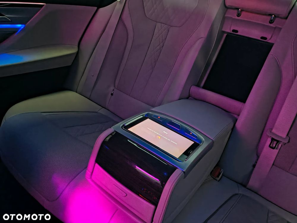 BMW Seria 7 ver-740ld-xdrive - 14