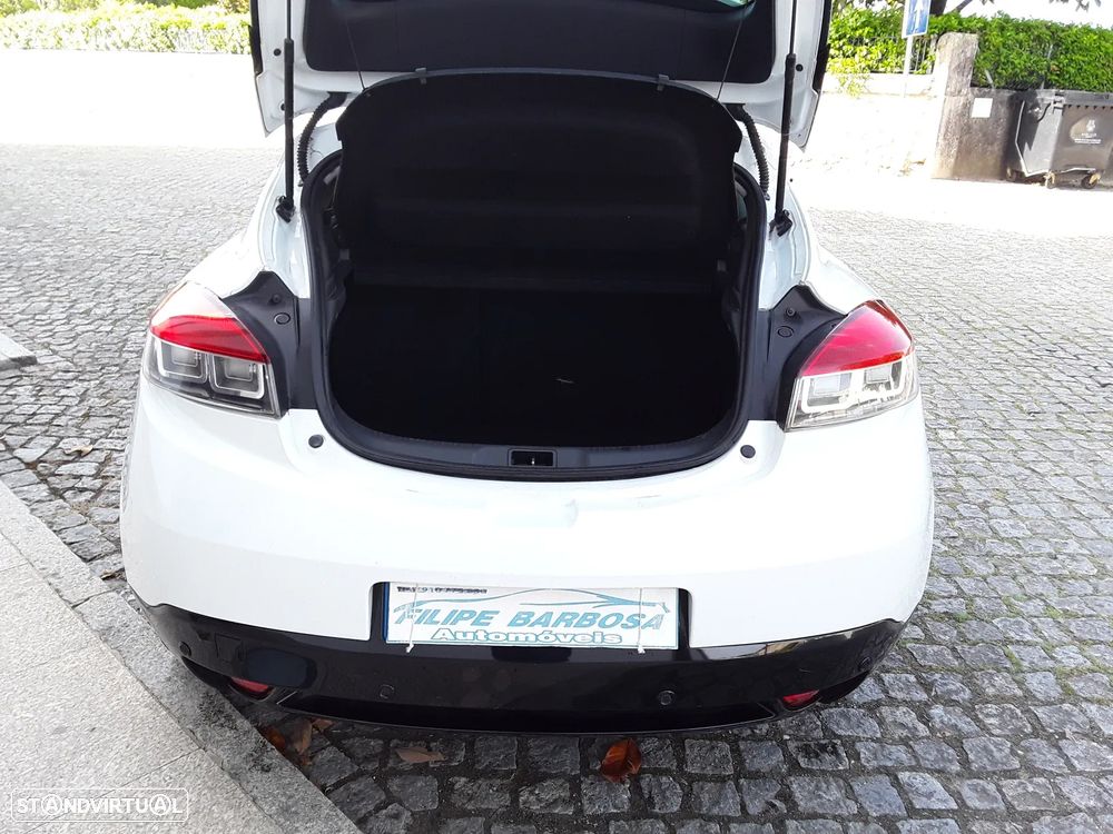 Renault Mégane Coupe Energy dCi 130 FAP Start & Stop Bose Edition - 8