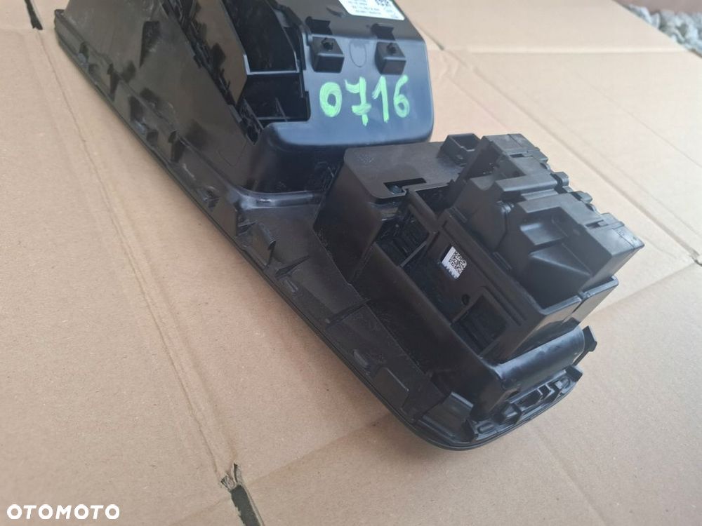 TUNEL PANEL PRZEŁĄCZNIK BIEGÓW SKODA OCTAVIA IV 5E4 - 9