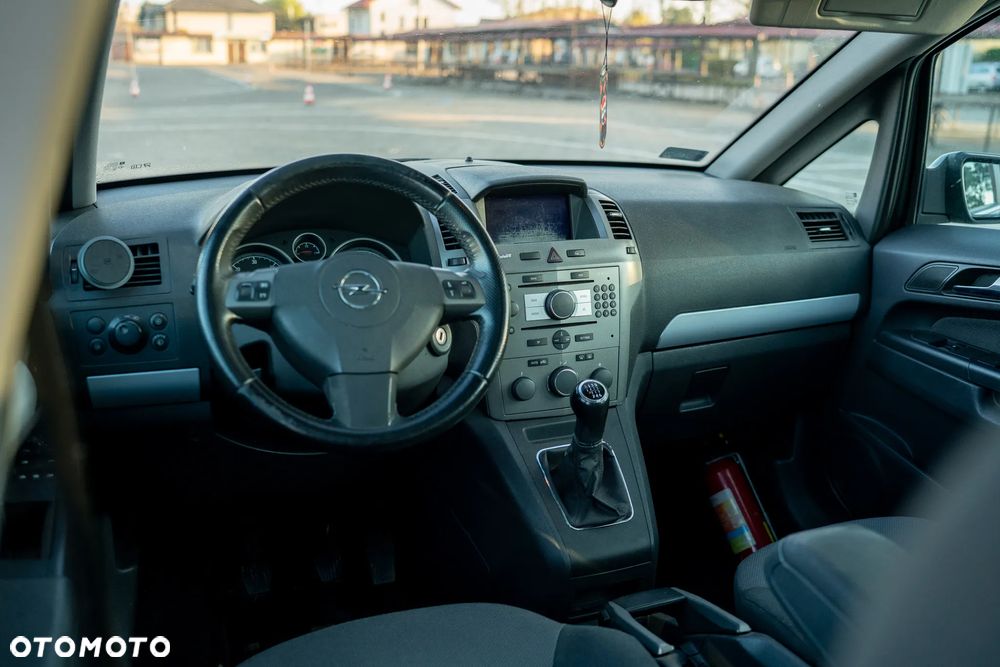 Opel Zafira 1.9 CDTI Cosmo - 19