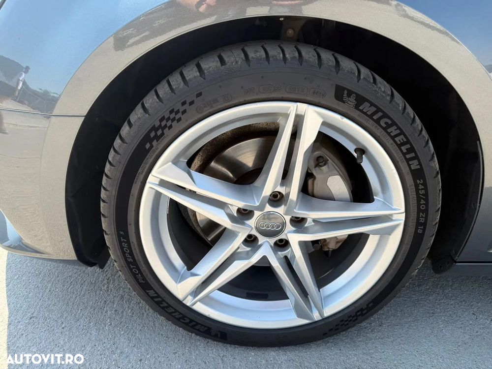 Audi A4 Avant 2.0 TDI - 24