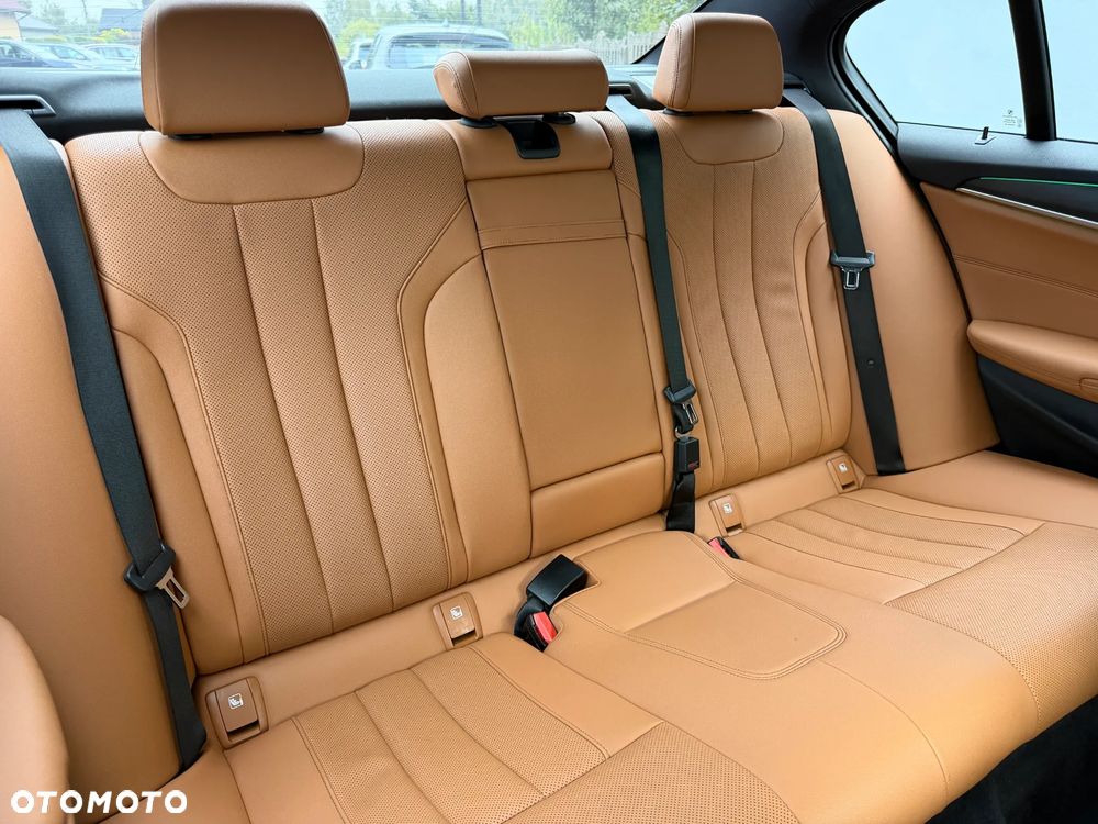 BMW Seria 5 530i mHEV M Sport sport - 29