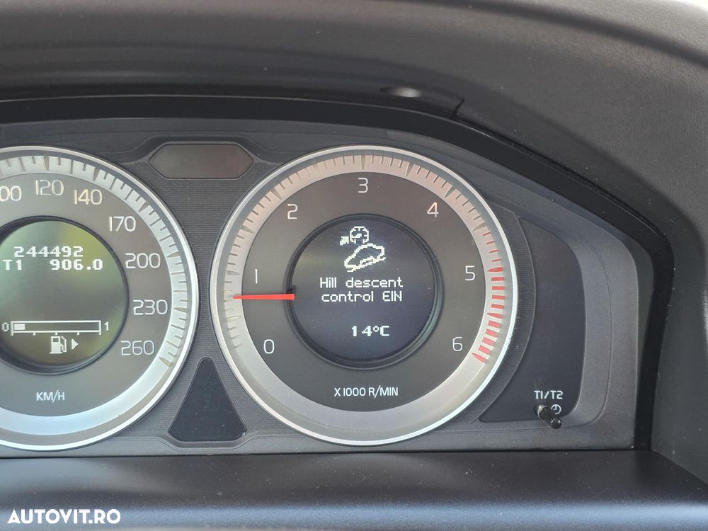 Volvo XC 60 D3 AWD Momentum - 21