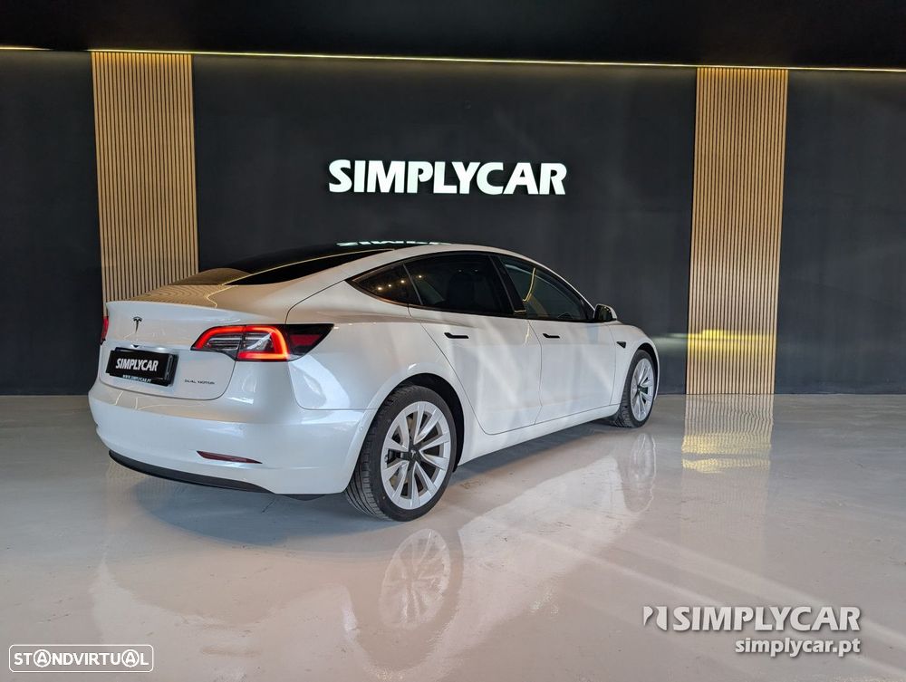 Tesla Model 3 - 5