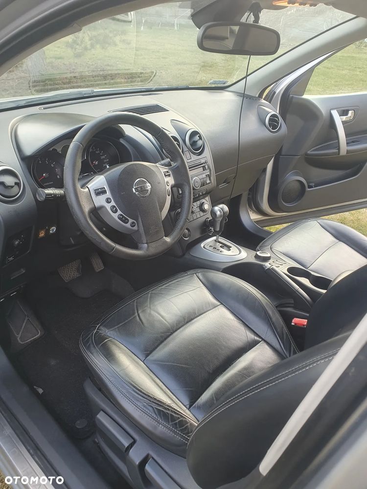 Nissan Qashqai 2.0 4x4 Lounge CVT - 5