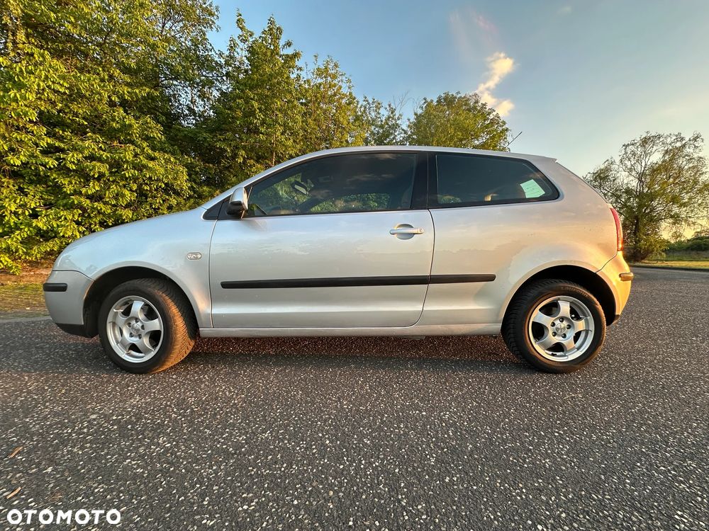 Volkswagen Polo - 4