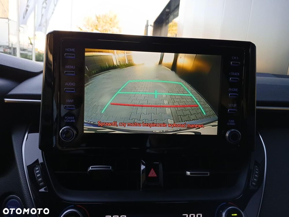 Toyota Corolla 1.8 Hybrid Comfort - 18
