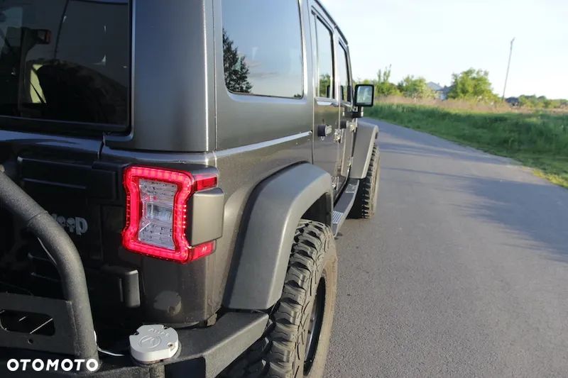Jeep Wrangler - 19