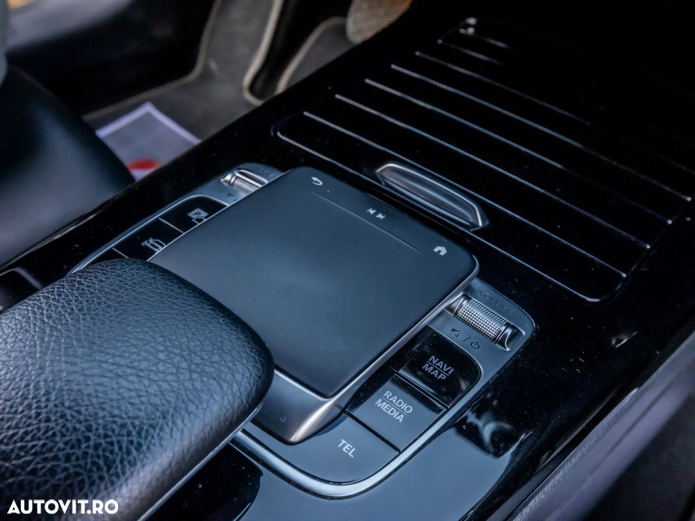 Mercedes-Benz A 180 d Sedan Aut. - 24